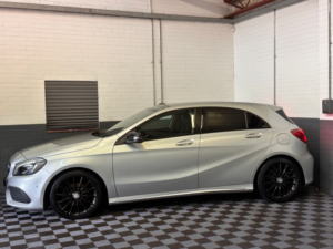 2017 Mercedes-Benz A Class 2.1 A200d Amg Line (premium Plus) Hatchback 5dr Diesel 7g-Dct Euro 6 (s/s) (136 Ps) in Silver — image 3