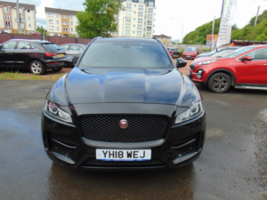 2018 Jaguar F-Pace 2.0 D180 R-Sport * Mot June 2027 * 5 Service Stamps * Timing Chain Replaced Last Year * Finance Avai in Black — image 5